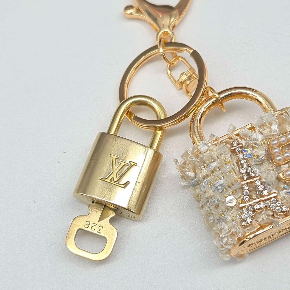 Authentic Louis Vuitton Gold Padlock 🔑 Unbranded Keychain Bag Charm LV - Picture 8 of 12
